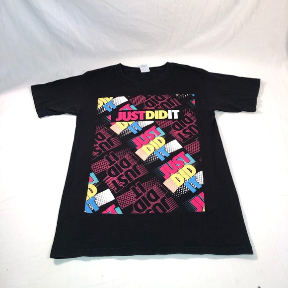 Yazbek Tops - Women’s Yazbek Just Did It Retro Graphic Short Sleeve T-Shirt Size Small